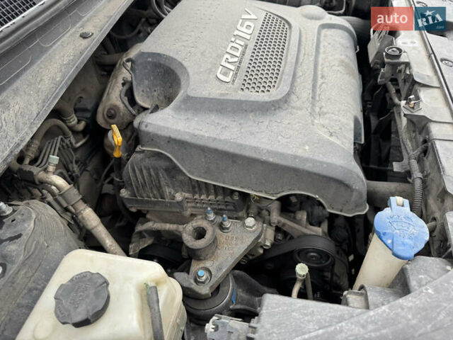 Черный Киа Sportage, объемом двигателя 2 л и пробегом 305 тыс. км за 14500 $, фото 10 на Automoto.ua