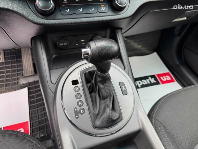 Черный Киа Sportage, объемом двигателя 2.4 л и пробегом 117 тыс. км за 12690 $, фото 23 на Automoto.ua