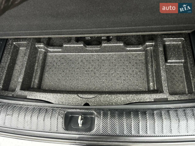 Чорний Кіа Sportage, об'ємом двигуна 2 л та пробігом 176 тис. км за 17600 $, фото 14 на Automoto.ua