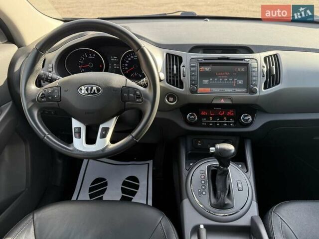 Чорний Кіа Sportage, об'ємом двигуна 2 л та пробігом 147 тис. км за 16900 $, фото 21 на Automoto.ua