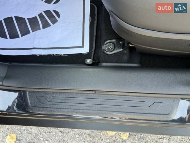 Чорний Кіа Sportage, об'ємом двигуна 2 л та пробігом 147 тис. км за 16900 $, фото 42 на Automoto.ua