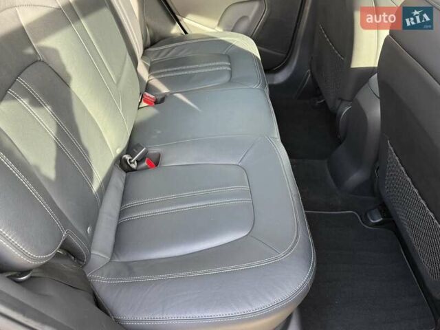 Чорний Кіа Sportage, об'ємом двигуна 2 л та пробігом 147 тис. км за 16900 $, фото 29 на Automoto.ua