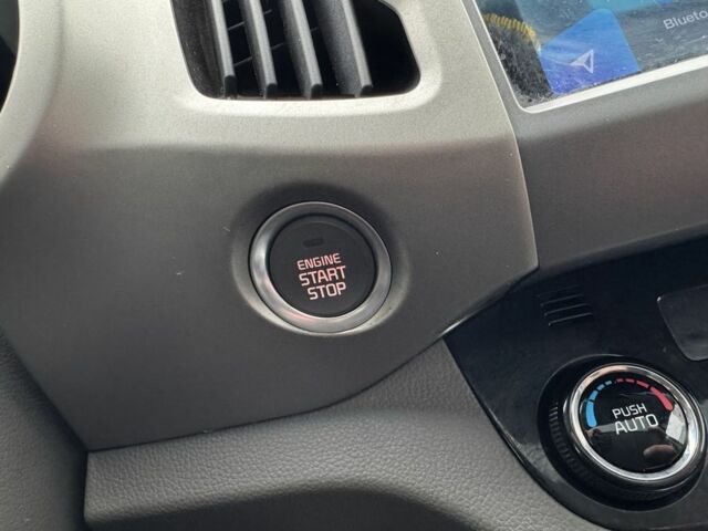 Черный Киа Sportage, объемом двигателя 2.4 л и пробегом 180 тыс. км за 309 $, фото 10 на Automoto.ua