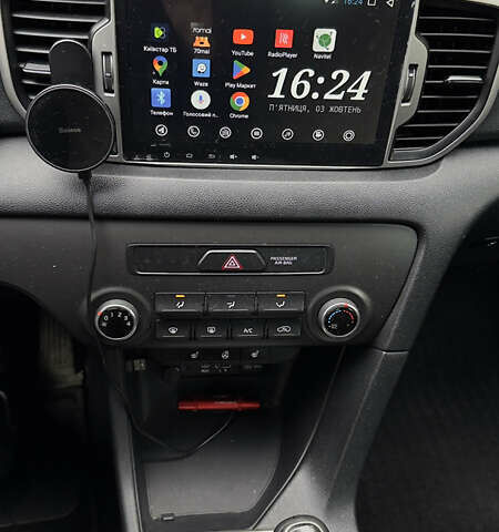 Черный Киа Sportage, объемом двигателя 1.7 л и пробегом 160 тыс. км за 16100 $, фото 13 на Automoto.ua