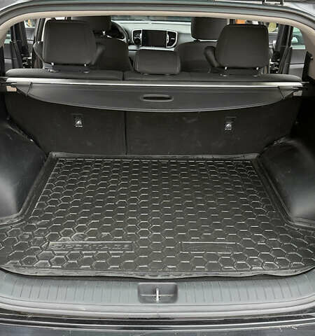 Черный Киа Sportage, объемом двигателя 1.7 л и пробегом 160 тыс. км за 16100 $, фото 18 на Automoto.ua
