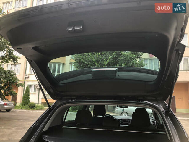 Чорний Кіа Sportage, об'ємом двигуна 2 л та пробігом 39 тис. км за 17800 $, фото 47 на Automoto.ua
