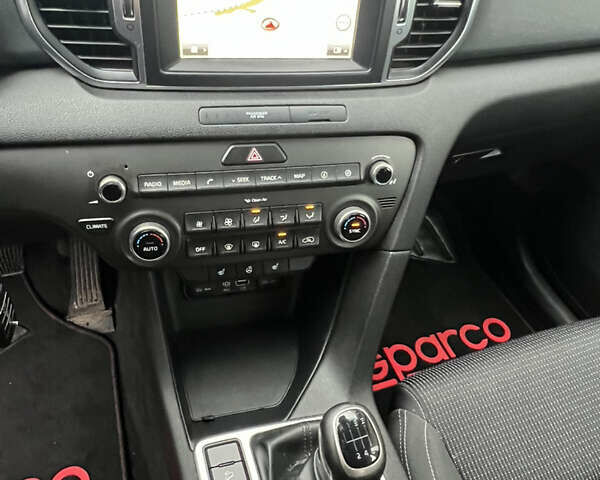Черный Киа Sportage, объемом двигателя 1.7 л и пробегом 230 тыс. км за 15800 $, фото 33 на Automoto.ua