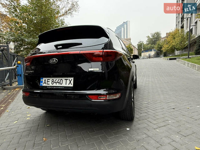 Черный Киа Sportage, объемом двигателя 1.69 л и пробегом 238 тыс. км за 16700 $, фото 5 на Automoto.ua
