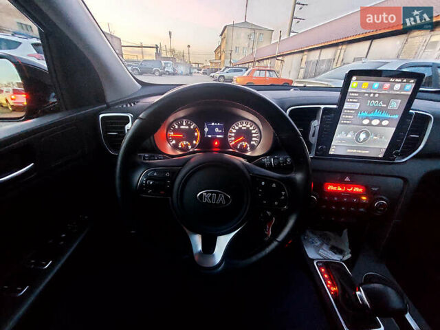 Чорний Кіа Sportage, об'ємом двигуна 2 л та пробігом 83 тис. км за 22000 $, фото 19 на Automoto.ua