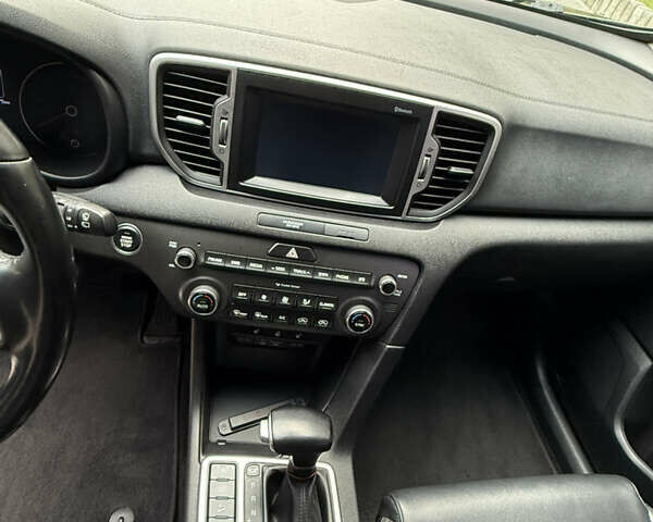 Черный Киа Sportage, объемом двигателя 1.69 л и пробегом 238 тыс. км за 16700 $, фото 12 на Automoto.ua