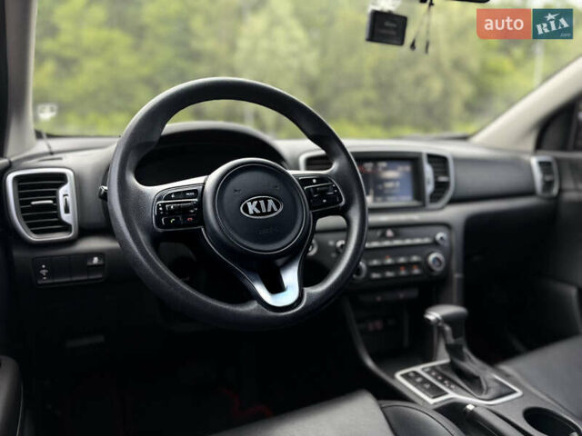 Черный Киа Sportage, объемом двигателя 1.69 л и пробегом 282 тыс. км за 14999 $, фото 26 на Automoto.ua