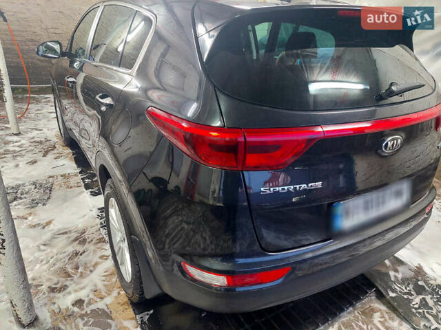 Чорний Кіа Sportage, об'ємом двигуна 2 л та пробігом 83 тис. км за 22000 $, фото 17 на Automoto.ua