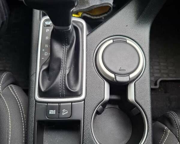 Черный Киа Sportage, объемом двигателя 2 л и пробегом 110 тыс. км за 17800 $, фото 4 на Automoto.ua