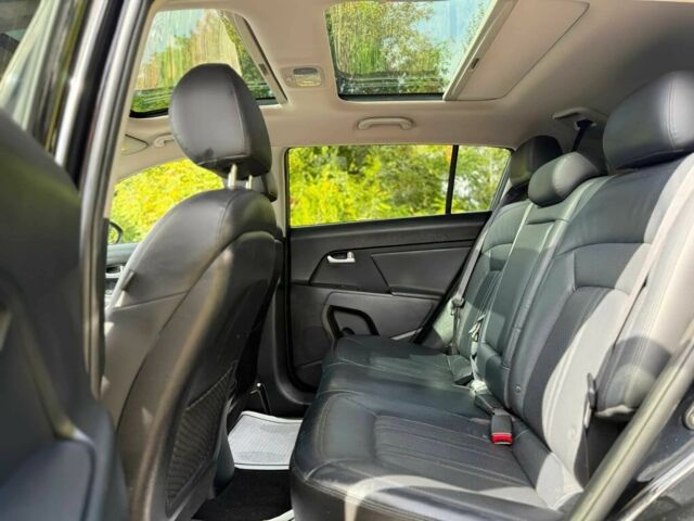 Чорний Кіа Sportage, об'ємом двигуна 2.4 л та пробігом 76 тис. км за 7000 $, фото 12 на Automoto.ua