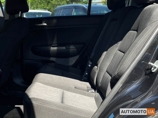 Черный Киа Sportage, объемом двигателя 2.4 л и пробегом 64 тыс. км за 17950 $, фото 13 на Automoto.ua