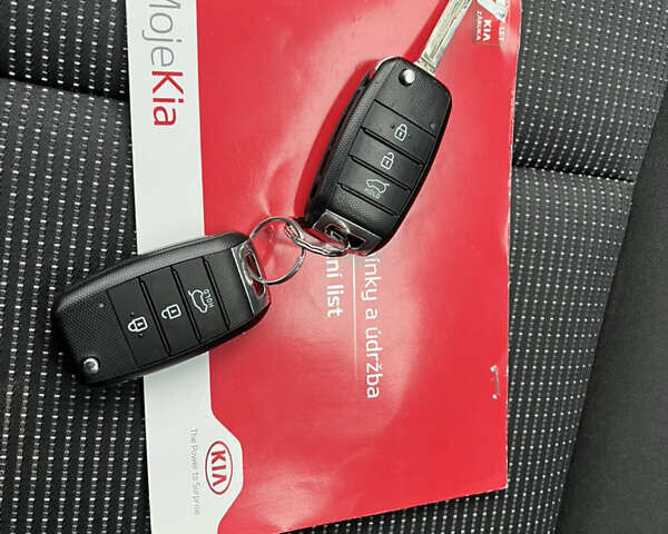 Черный Киа Sportage, объемом двигателя 1.7 л и пробегом 230 тыс. км за 15800 $, фото 51 на Automoto.ua