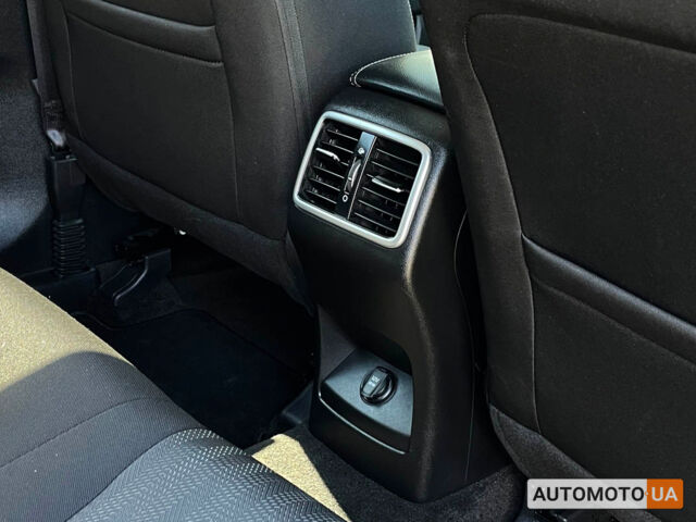 Черный Киа Sportage, объемом двигателя 2.4 л и пробегом 64 тыс. км за 17950 $, фото 12 на Automoto.ua