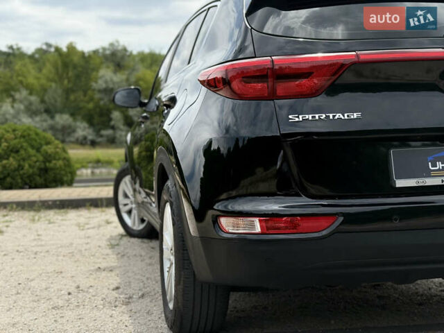 Черный Киа Sportage, объемом двигателя 1.69 л и пробегом 282 тыс. км за 14999 $, фото 16 на Automoto.ua