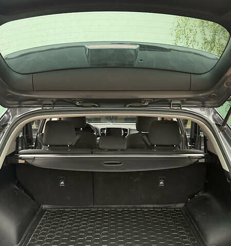 Черный Киа Sportage, объемом двигателя 1.7 л и пробегом 160 тыс. км за 16100 $, фото 16 на Automoto.ua