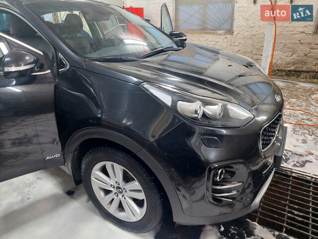 Чорний Кіа Sportage, об'ємом двигуна 2 л та пробігом 83 тис. км за 22000 $, фото 5 на Automoto.ua
