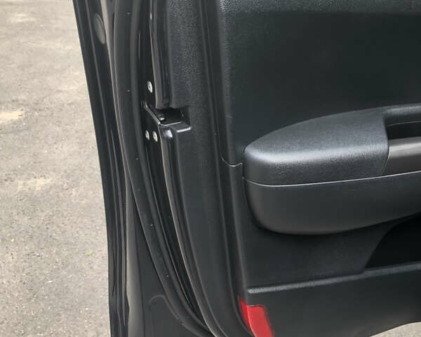 Чорний Кіа Sportage, об'ємом двигуна 2 л та пробігом 39 тис. км за 17800 $, фото 71 на Automoto.ua