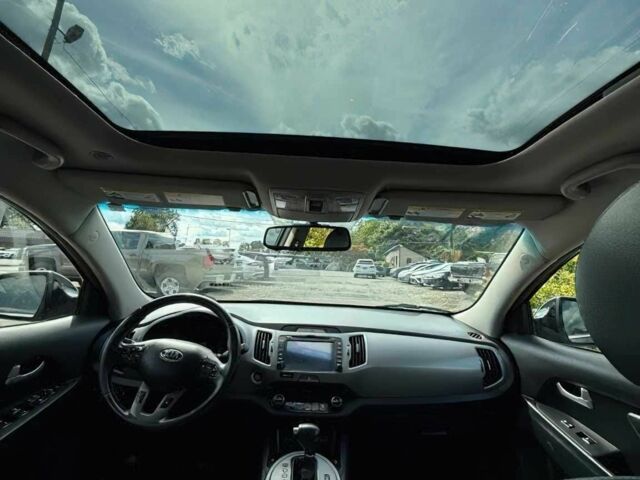 Чорний Кіа Sportage, об'ємом двигуна 2.4 л та пробігом 76 тис. км за 7000 $, фото 6 на Automoto.ua