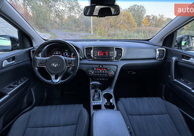 Чорний Кіа Sportage, об'ємом двигуна 1.69 л та пробігом 80 тис. км за 18500 $, фото 63 на Automoto.ua