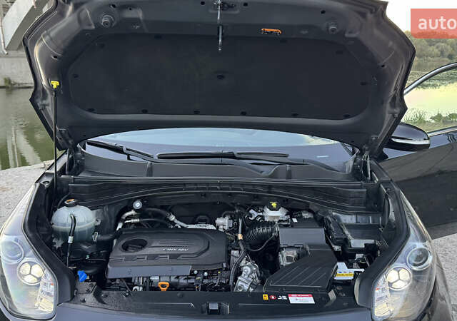 Чорний Кіа Sportage, об'ємом двигуна 1.69 л та пробігом 80 тис. км за 18500 $, фото 73 на Automoto.ua