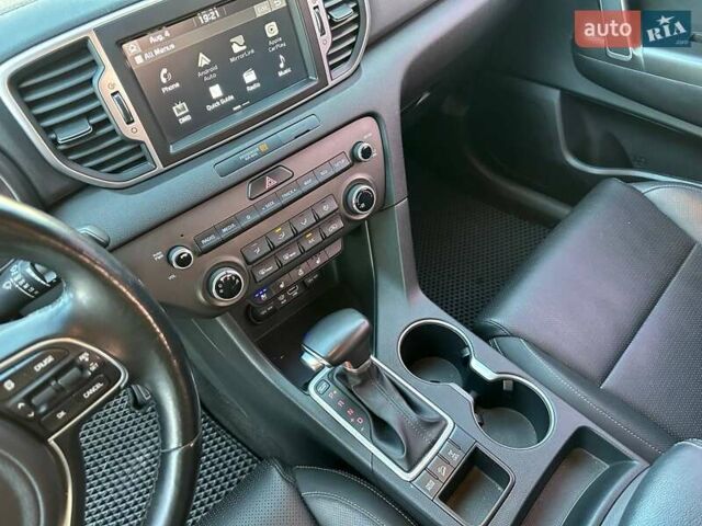 Черный Киа Sportage, объемом двигателя 2 л и пробегом 194 тыс. км за 17800 $, фото 13 на Automoto.ua