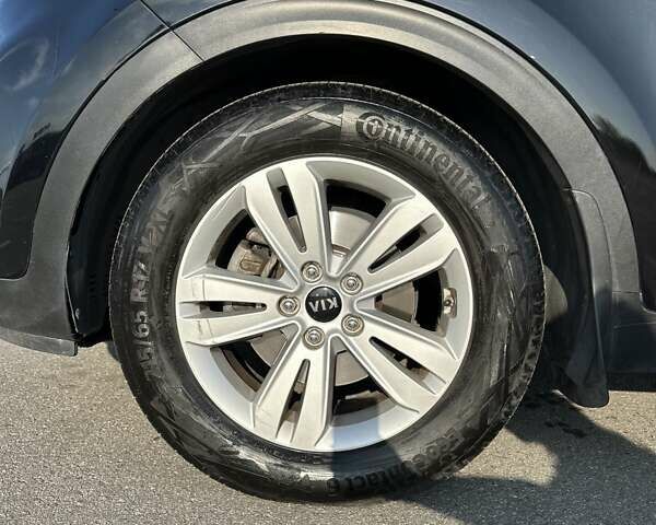Чорний Кіа Sportage, об'ємом двигуна 2.4 л та пробігом 160 тис. км за 15000 $, фото 18 на Automoto.ua
