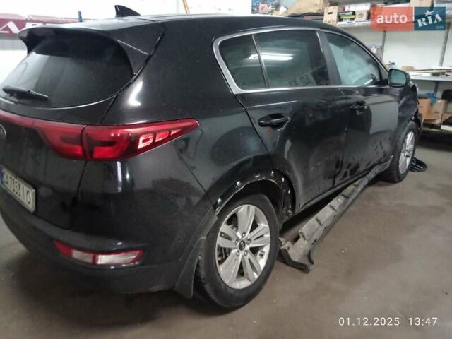 Черный Киа Sportage, объемом двигателя 2.36 л и пробегом 85 тыс. км за 13000 $, фото 5 на Automoto.ua