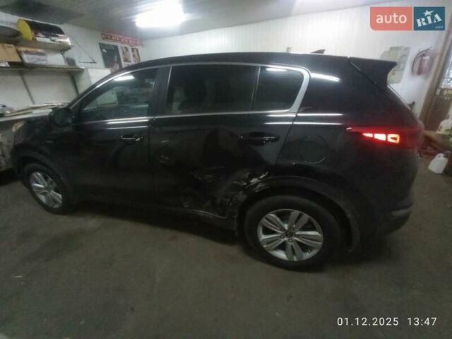 Черный Киа Sportage, объемом двигателя 2.36 л и пробегом 85 тыс. км за 13000 $, фото 4 на Automoto.ua