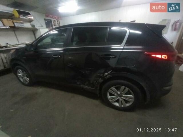 Черный Киа Sportage, объемом двигателя 2.36 л и пробегом 85 тыс. км за 13000 $, фото 2 на Automoto.ua