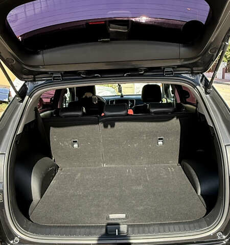 Черный Киа Sportage, объемом двигателя 2 л и пробегом 170 тыс. км за 18500 $, фото 12 на Automoto.ua