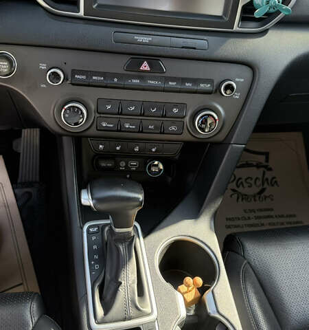 Черный Киа Sportage, объемом двигателя 2 л и пробегом 170 тыс. км за 18500 $, фото 7 на Automoto.ua