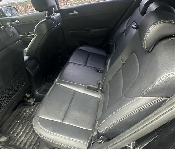 Черный Киа Sportage, объемом двигателя 1.7 л и пробегом 170 тыс. км за 16500 $, фото 7 на Automoto.ua