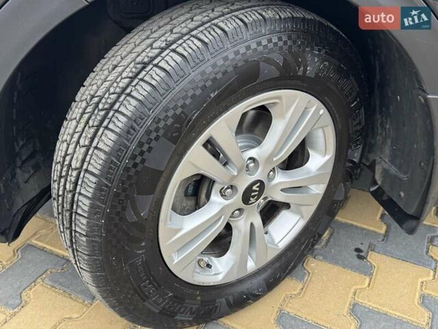 Чорний Кіа Sportage, об'ємом двигуна 1.69 л та пробігом 104 тис. км за 17300 $, фото 38 на Automoto.ua