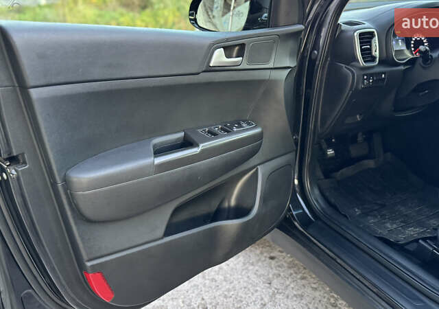 Чорний Кіа Sportage, об'ємом двигуна 1.69 л та пробігом 80 тис. км за 18500 $, фото 84 на Automoto.ua