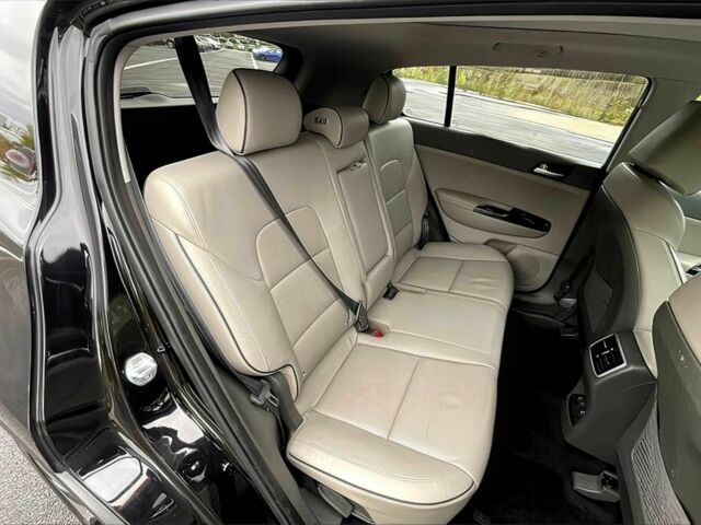 Черный Киа Sportage, объемом двигателя 2 л и пробегом 61 тыс. км за 7000 $, фото 13 на Automoto.ua