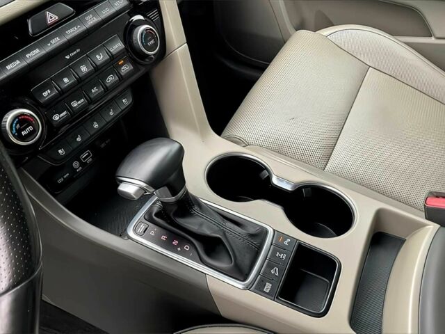 Черный Киа Sportage, объемом двигателя 2 л и пробегом 61 тыс. км за 7000 $, фото 9 на Automoto.ua