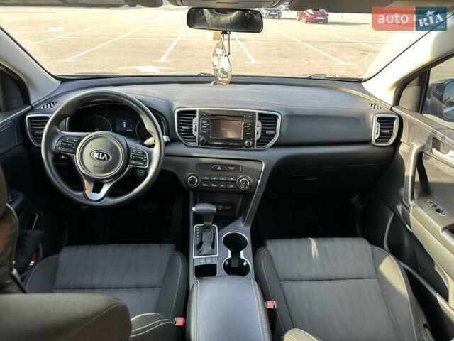 Чорний Кіа Sportage, об'ємом двигуна 2.4 л та пробігом 160 тис. км за 15000 $, фото 36 на Automoto.ua