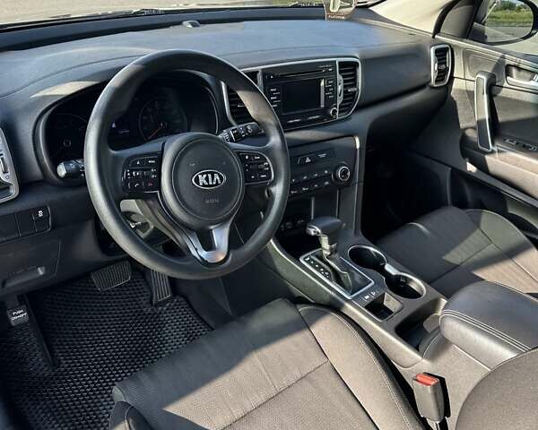 Чорний Кіа Sportage, об'ємом двигуна 2.4 л та пробігом 160 тис. км за 15000 $, фото 21 на Automoto.ua
