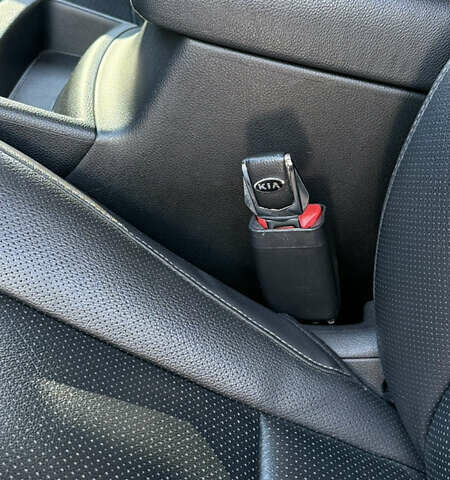 Черный Киа Sportage, объемом двигателя 2 л и пробегом 170 тыс. км за 18500 $, фото 11 на Automoto.ua