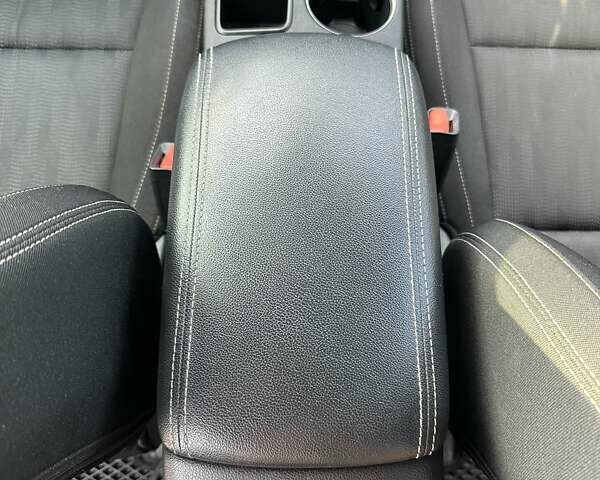 Чорний Кіа Sportage, об'ємом двигуна 2.4 л та пробігом 160 тис. км за 15000 $, фото 45 на Automoto.ua