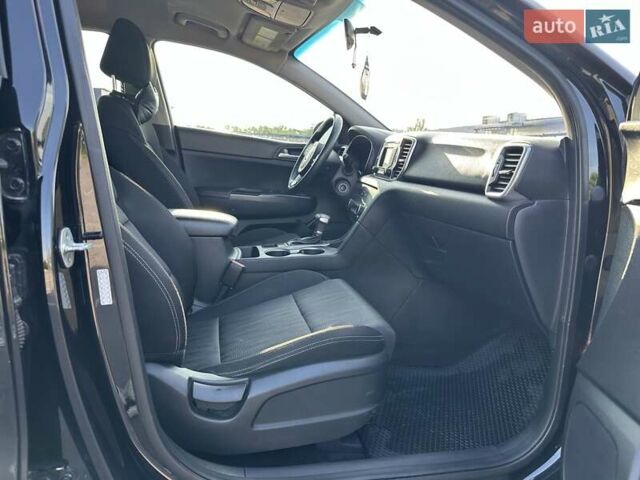 Чорний Кіа Sportage, об'ємом двигуна 2.4 л та пробігом 160 тис. км за 15000 $, фото 27 на Automoto.ua