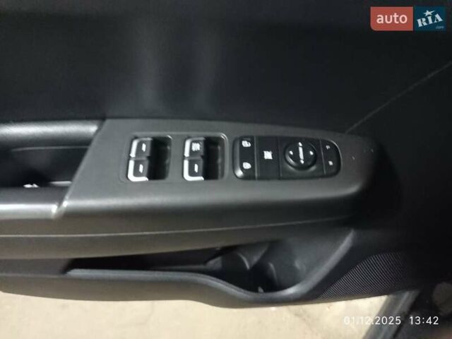 Черный Киа Sportage, объемом двигателя 2.36 л и пробегом 85 тыс. км за 13000 $, фото 12 на Automoto.ua