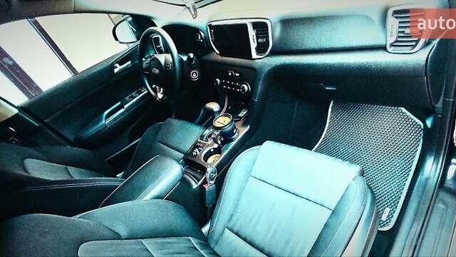 Черный Киа Sportage, объемом двигателя 0 л и пробегом 42 тыс. км за 20500 $, фото 8 на Automoto.ua