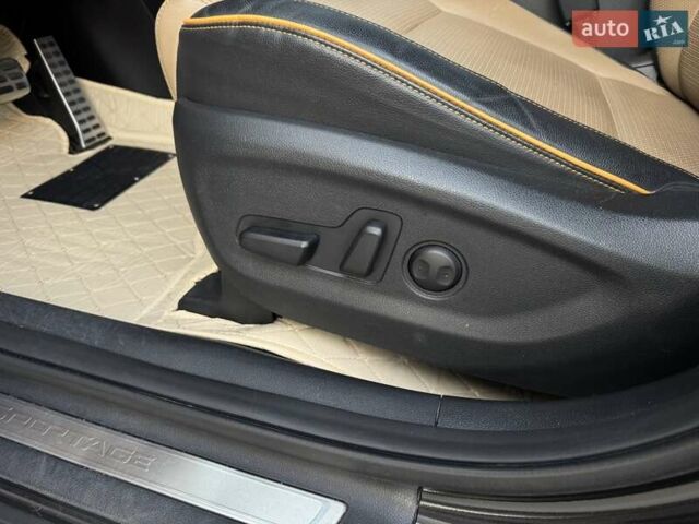 Кіа Sportage 2018 у Києві на Automoto.ua Чорний Кіа Sportage, об'ємом двигуна 2 л та пробігом 43 тис. км за 23500 $, фото 15 на Automoto.ua