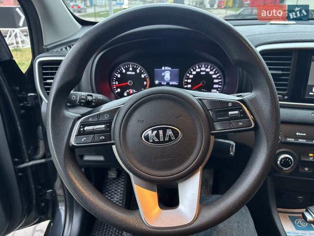 Чорний Кіа Sportage, об'ємом двигуна 1.6 л та пробігом 89 тис. км за 17500 $, фото 15 на Automoto.ua