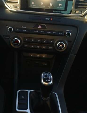 Чорний Кіа Sportage, об'ємом двигуна 1.59 л та пробігом 50 тис. км за 17900 $, фото 7 на Automoto.ua